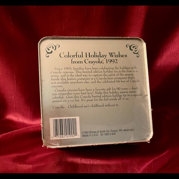 Crayola Crayon 1992 Collectible Holiday Tin W/Bear - Picture 3 of 3